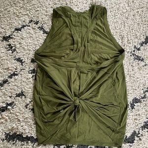lululemon tie tank top - size 4